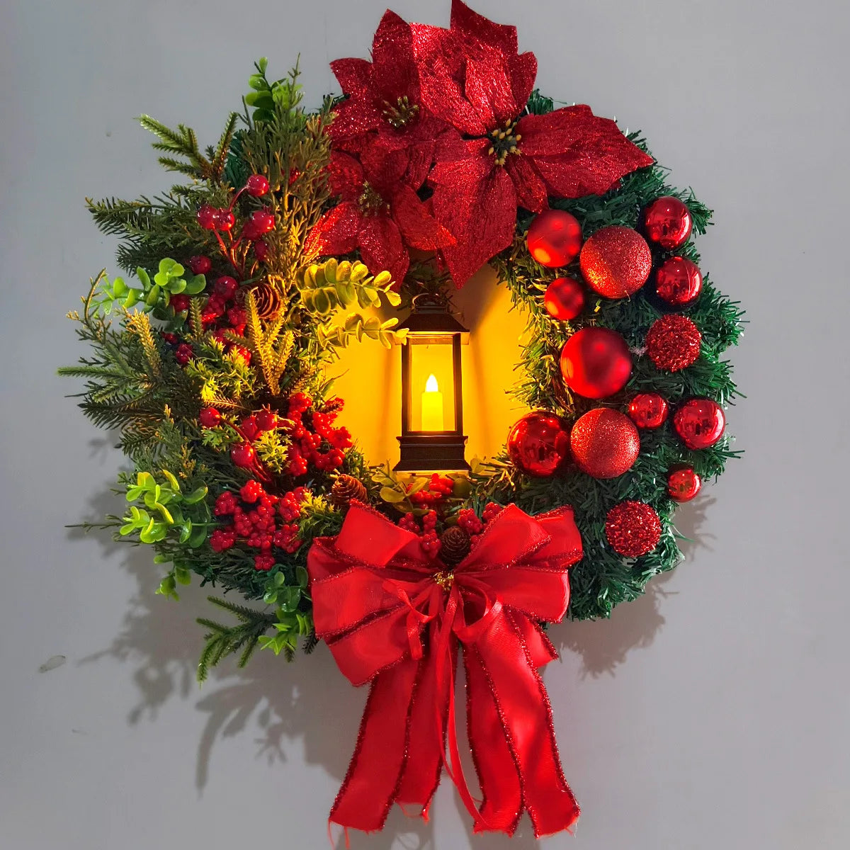Crimson Glow Wreath (30-45cm)